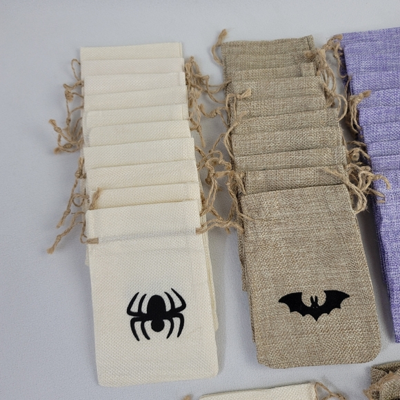 Lot of 40+ Halloween Theme Burlap Bags With Jute Drawstring - Picture 2 of 8